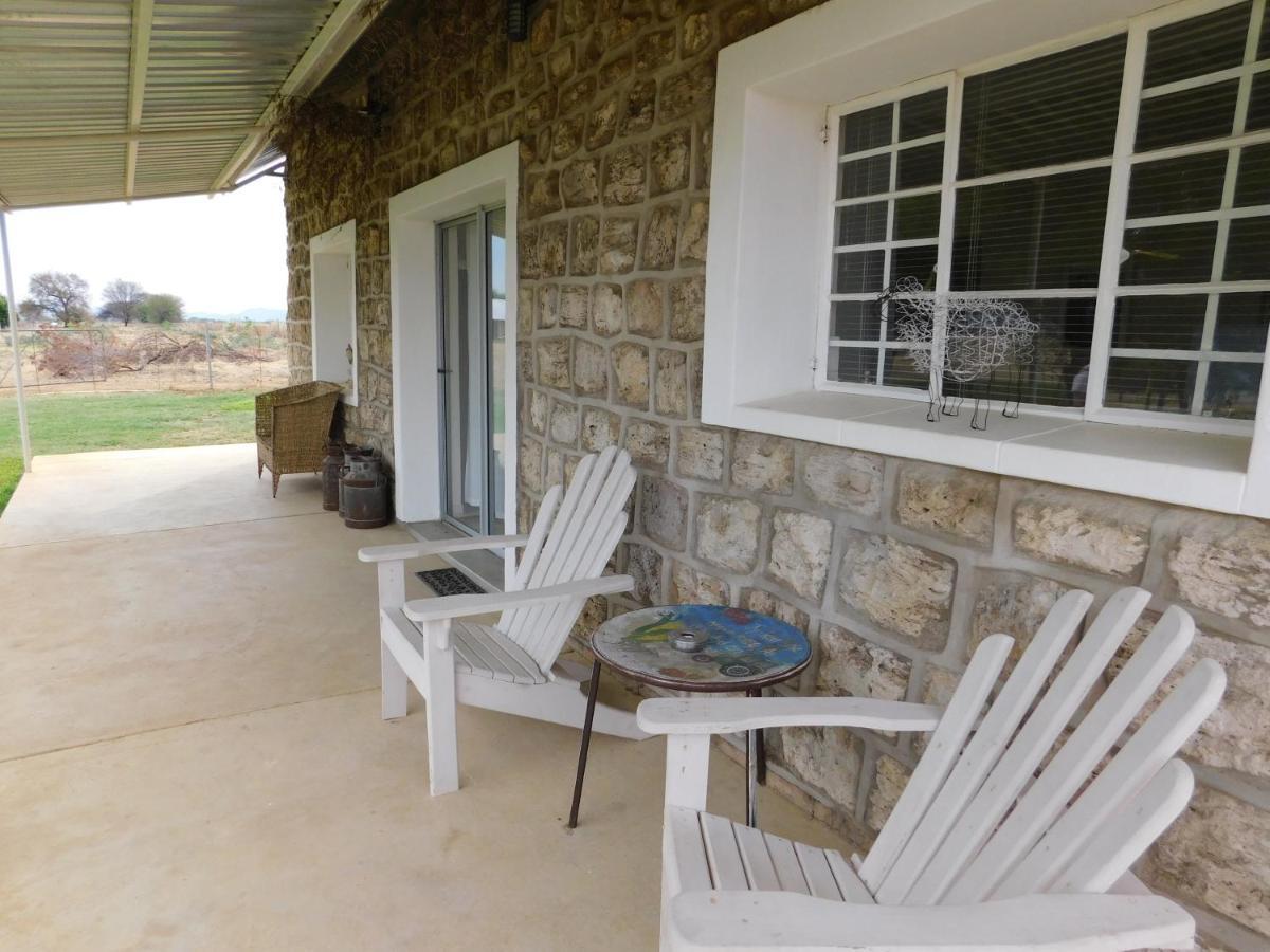 Hotel Meteorite Rest Camp Grootfontein Exterior foto